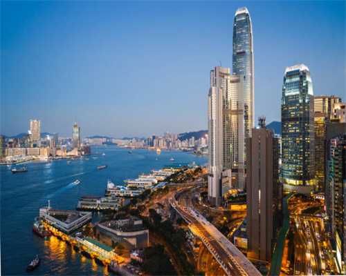 教皇新堡：法国第一个 AOC 葡萄酒法定产区